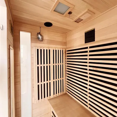 شقة Charme, Lumiere, Jardin Et Sauna! إتريتا