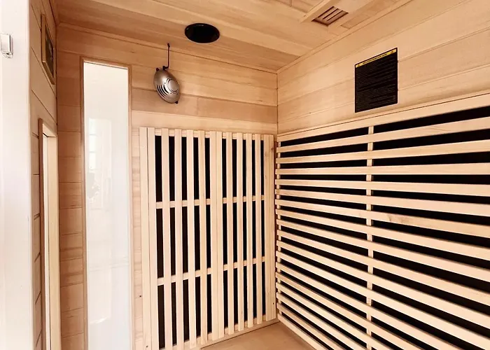 شقة Charme, Lumiere, Jardin Et Sauna! إتريتا